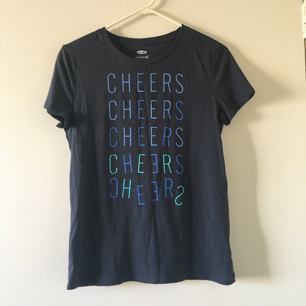 Old Navy T shirt